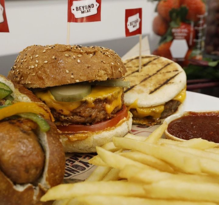 Big vegan brands snag loyal customers when they’re in college – Los Angeles Times