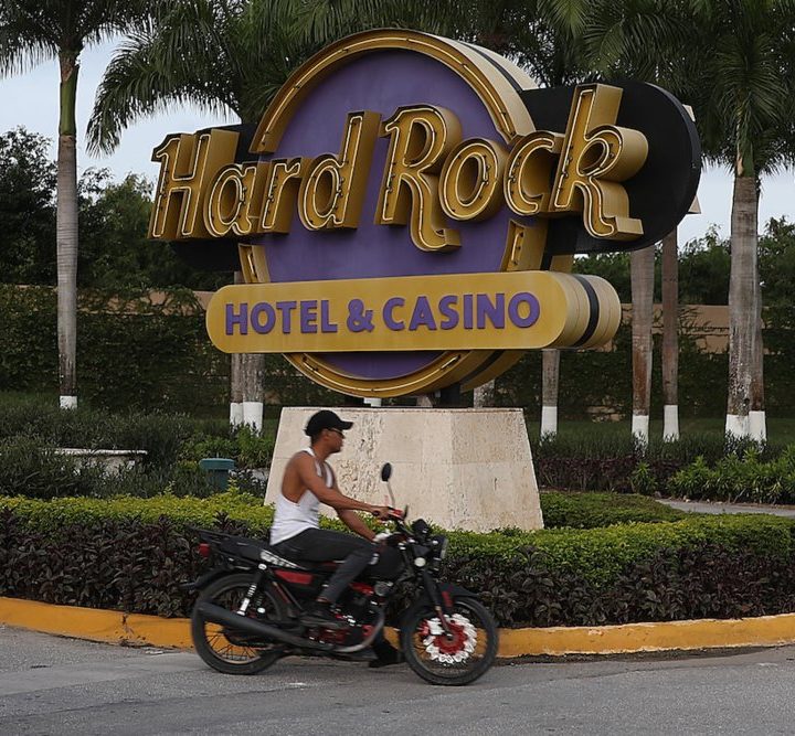 A Dominican Republic health official said any tie between the spate of recent tourist deaths is ‘fake news’ – INSIDER