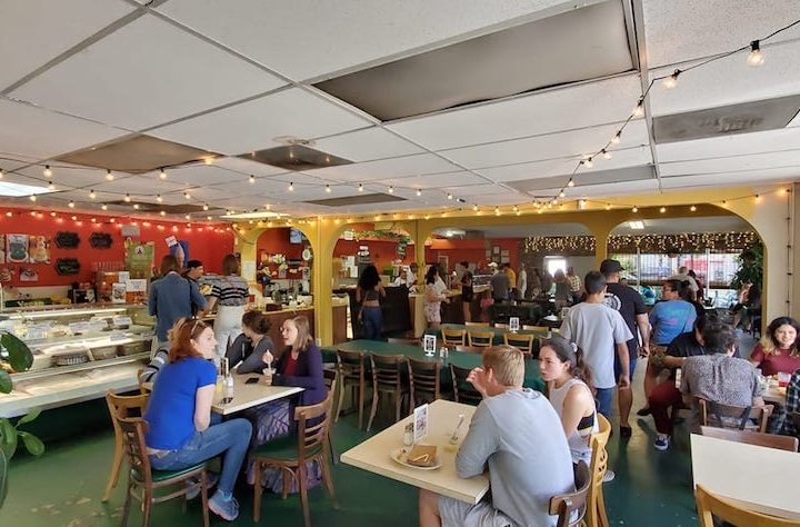 Mr. Natural – A Family Affair: The Mendoza family runs the Eastside restaurant and store with love – Food – Austin Chronicle