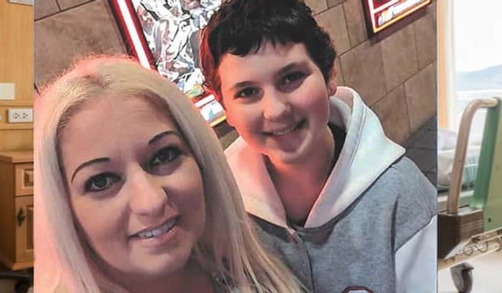 Mother who wanted to treat 13-year-old daughter’s cancer with cannabis oil instead of surgery arrested – MEAWW