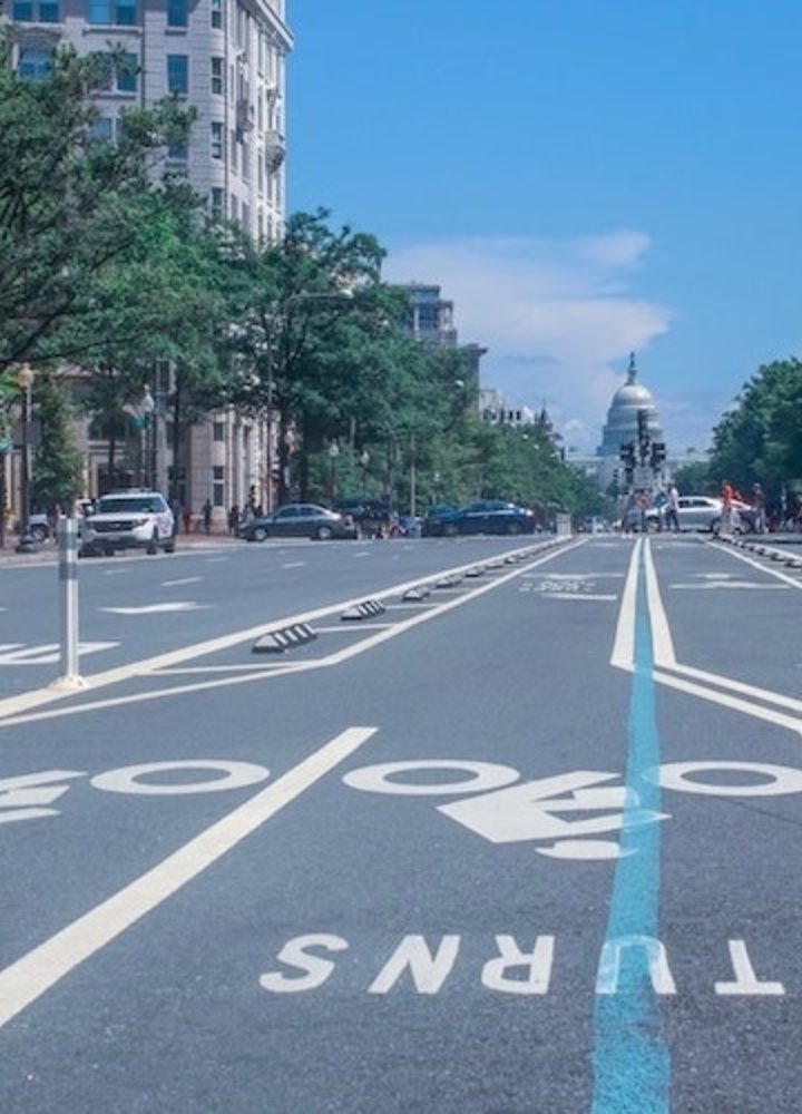 Streets lined with leafy trees boost community’s overall health, new research suggests – Big Think