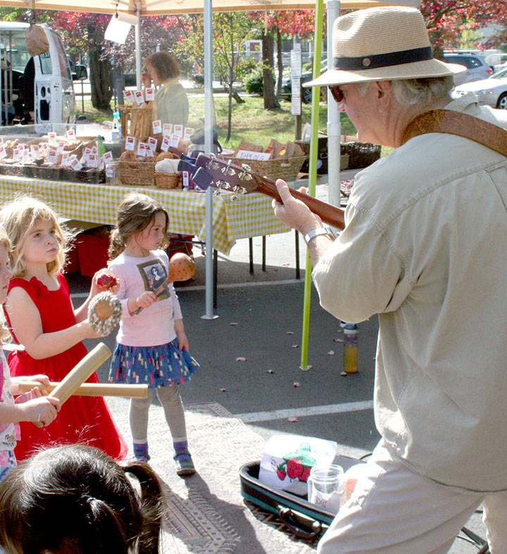 Fall greens wrap up Port Townsend’s Wednesday Farmers Market – Peninsula Daily News
