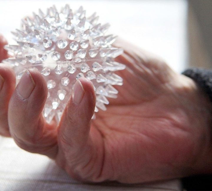 How Self-Administered Acupressure Can Ease Back Pain – Healthline