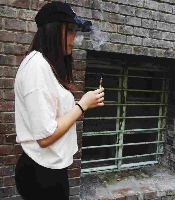 Vaping-Related Lung Injuries Declining, As CDC Confirms Vitamin E Acetate As Main Culprit : Shots – Health News – NPR