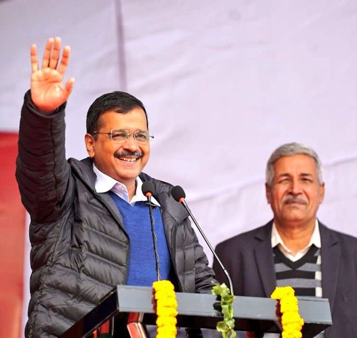 Where’s Your Muffler, Twitter Asks Kejriwal; Delhi CM’s Answer is Cool – India.com