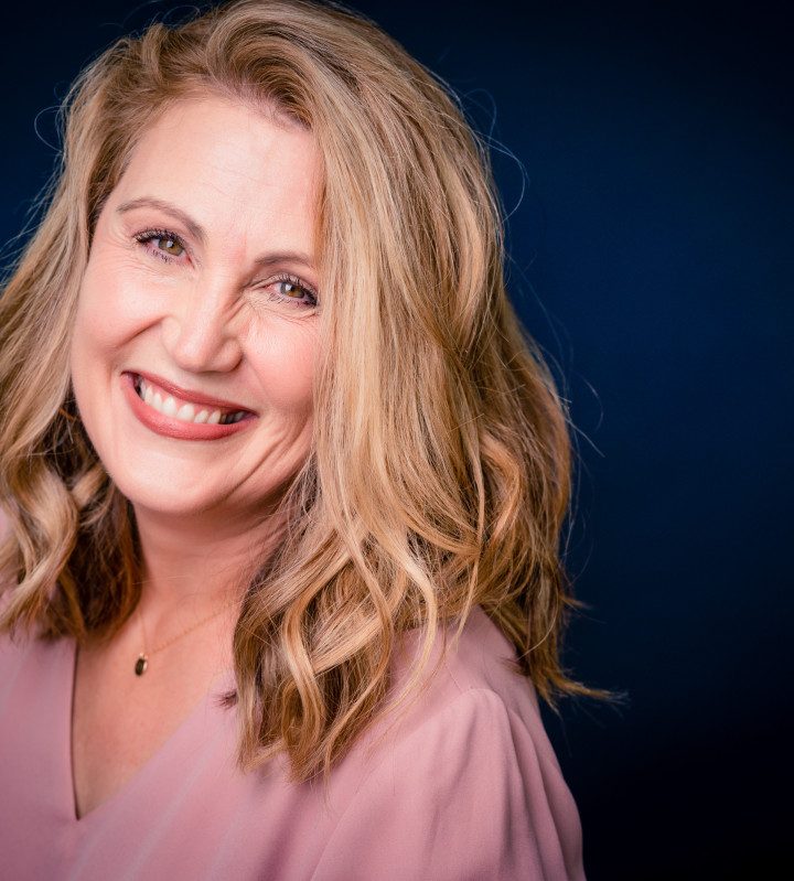 “5 Non-Intuitive Lifestyle Tweaks That Will Dramatically Improve One’s Wellbeing”, with Dr. William Seeds & Kristen Bowen – Thrive Global