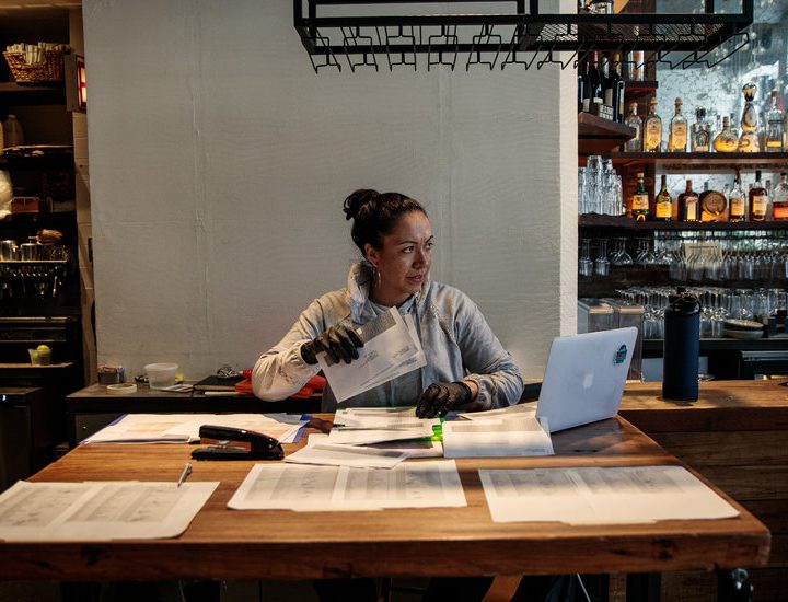 José Andrés: Mobilize Restaurant Workers to Feed America Now – The New York Times