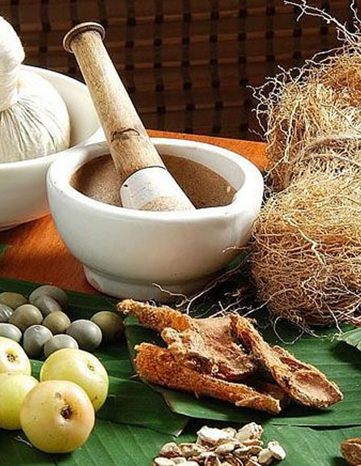 Madras HC directs govt committee to consider representation for use of Indian traditional medicine to treat COVID-19 [Read Order] – Bar & Bench – Indian Legal News